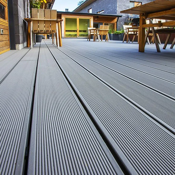 inspirasi pemasangan wpc decking - area kafe